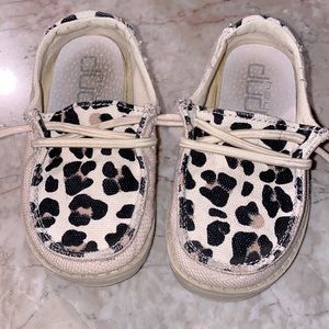 Hey Dude size 7 cheetah print